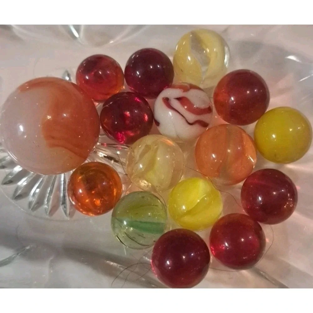 Lot Of 16 Estate Sale Marbles  Including One  Shooter.‎  All UV Reactive